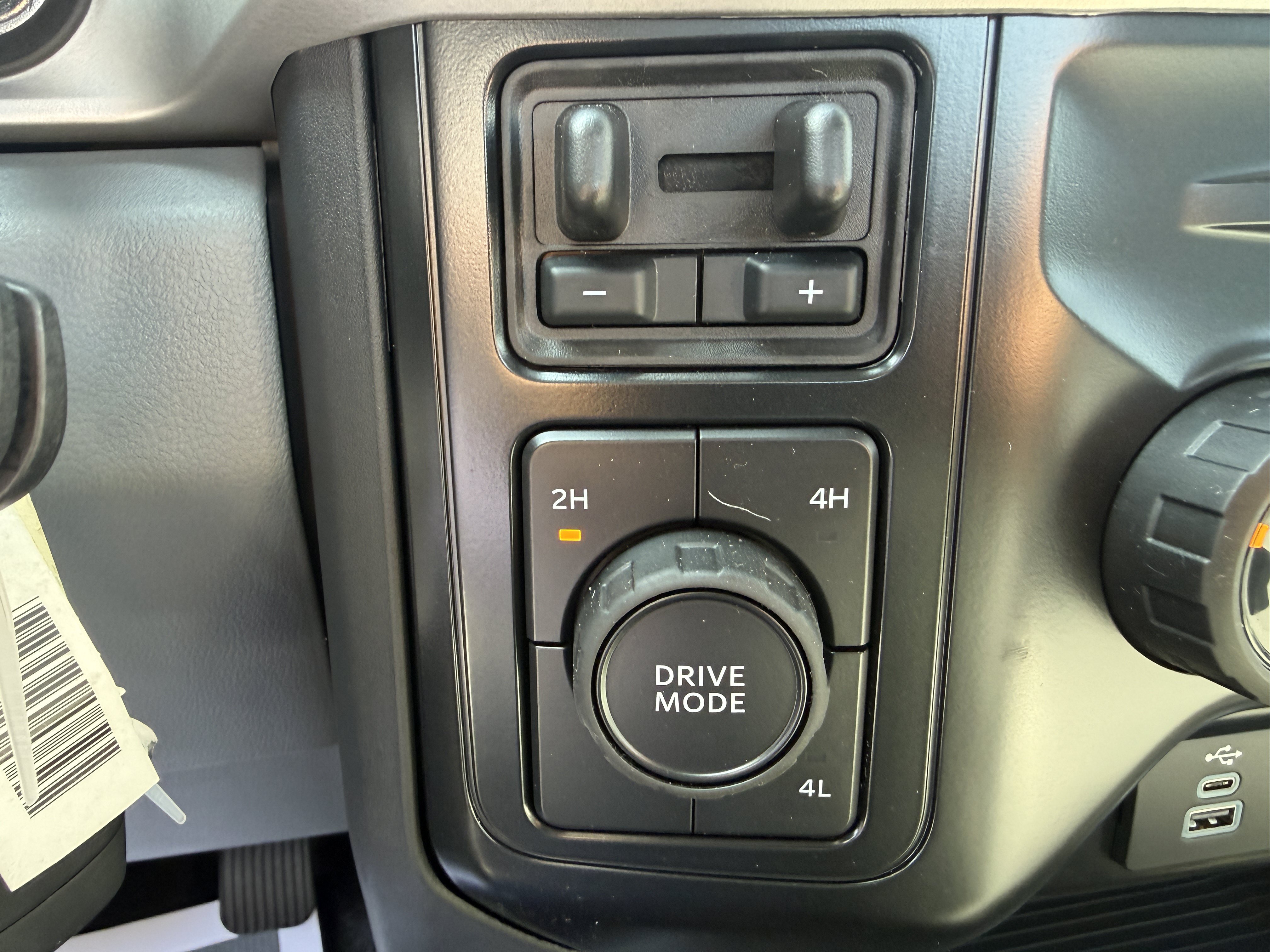 New 2025 Ford F350 XL w/ XL Chrome Package AWD/4WD image 21