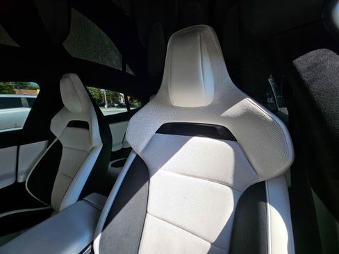 Used 2024 Tesla Model S Plaid AWD/4WD image 39