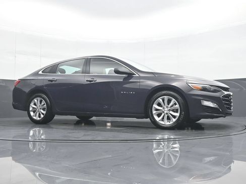 Used 2025 Chevrolet Malibu LT FWD image 32