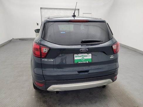 Used 2019 Ford Escape SE image 6