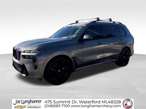 Used 2024 BMW X7 xDrive40i w/ Executive Package image 4