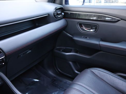 Used 2025 Honda Pilot Black Edition image 46