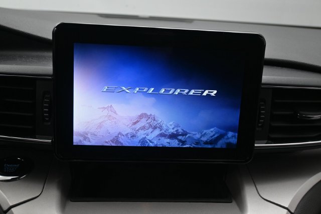 Certified 2023 Ford Explorer XLT w/ Equipment Group 202A AWD/4WD image 10