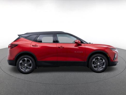 Used 2025 Chevrolet Blazer LT FWD image 10