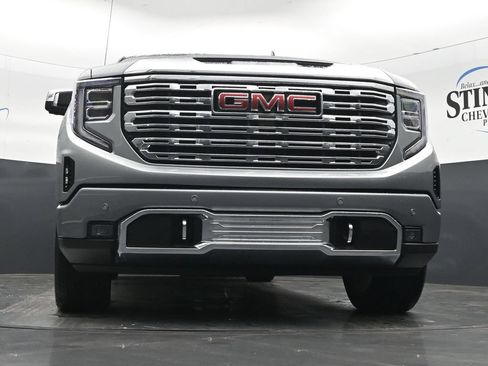 Used 2025 GMC Sierra 1500 Denali w/ Denali Reserve Package AWD/4WD image 27