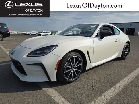 Used 2024 Toyota GR86 RWD image 1