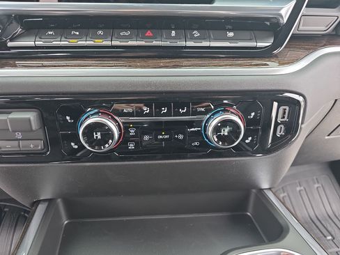 New 2026 GMC Sierra 1500 Elevation w/ Elevation Premium Package AWD/4WD image 20