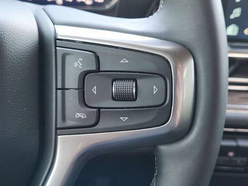 Used 2025 Chevrolet Silverado 1500 LT RWD image 29