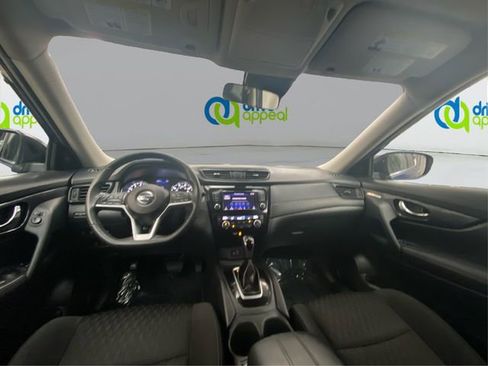 Used 2020 Nissan Rogue SV image 28