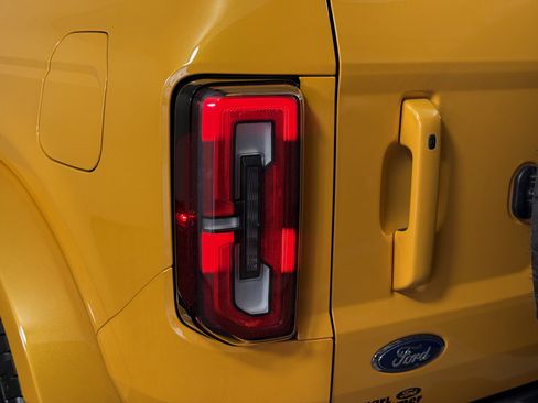 Certified 2022 Ford Bronco Outer Banks image 8