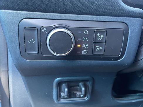 Used 2022 Ford Maverick Lariat w/ Lariat Luxury Package image 12