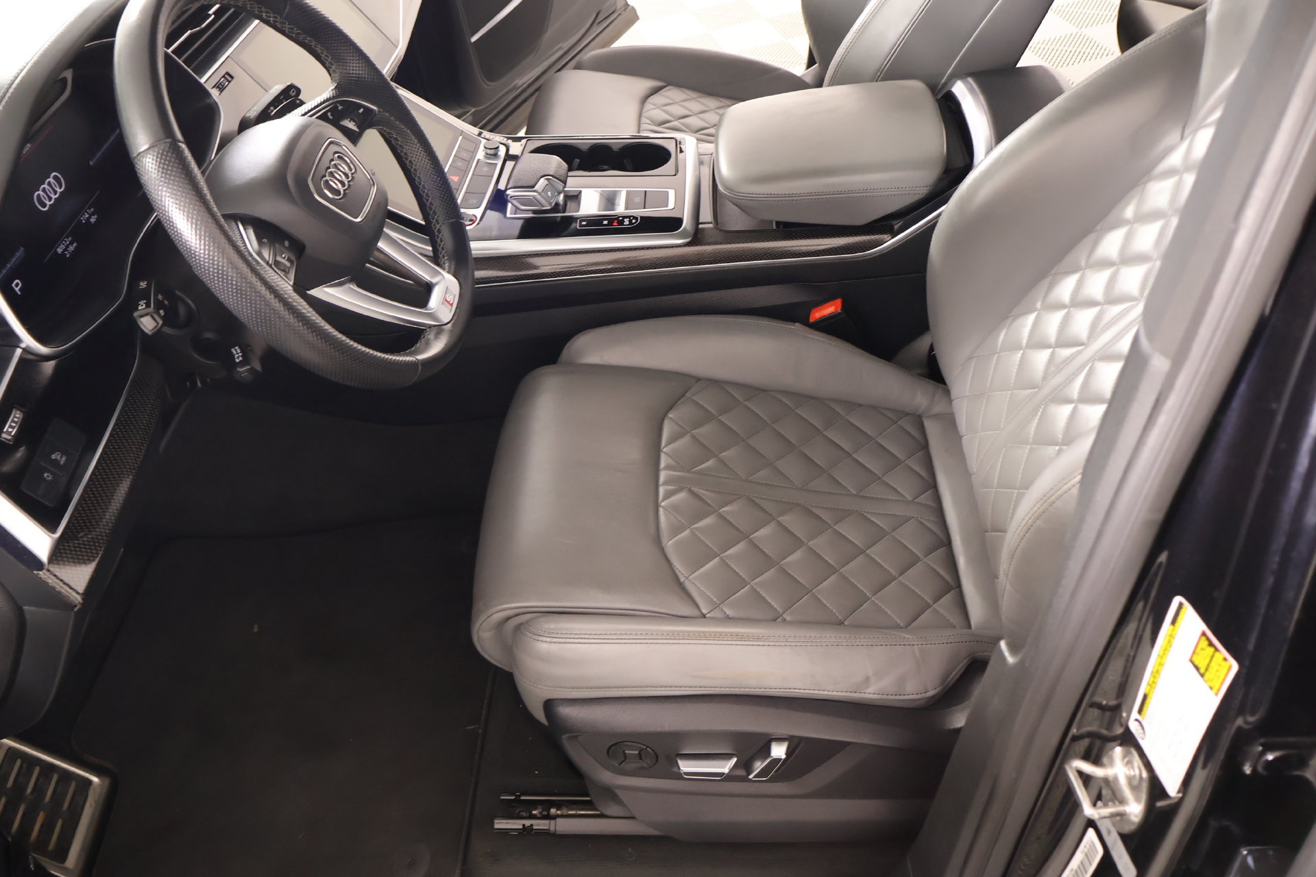 Used 2021 Audi SQ7 Premium Plus w/ Driver Assistance Package AWD/4WD image 12