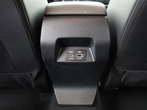 Used 2024 Subaru Crosstrek 2.0i Premium image 16