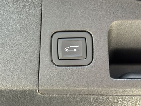 Certified 2023 Cadillac XT5 Premium Luxury AWD/4WD image 10
