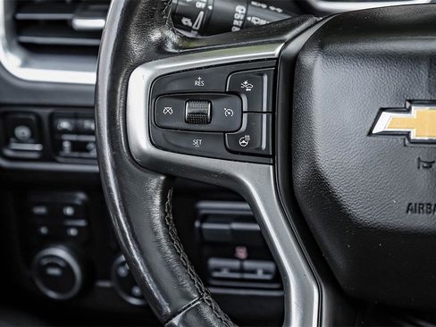 Used 2021 Chevrolet Suburban Premier w/ Premium Package image 16