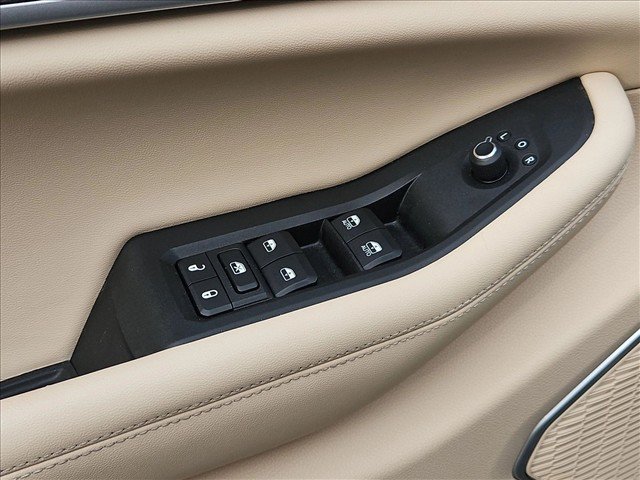 Used 2022 Jeep Grand Cherokee L Limited w/ Luxury Tech Group II RWD image 29