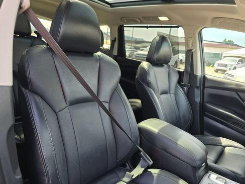 Used 2019 Subaru Ascent Limited w/ Popular Package #2A AWD/4WD image 9