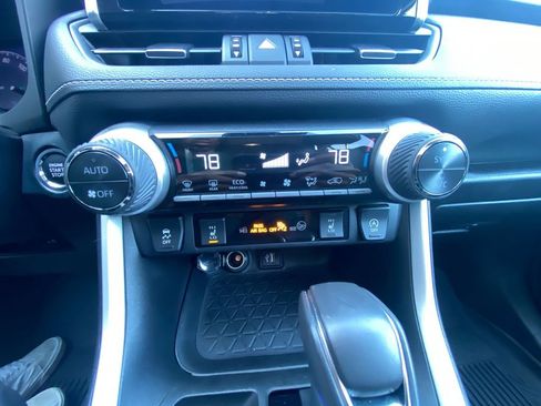 Used 2023 Toyota RAV4 XLE Premium image 19