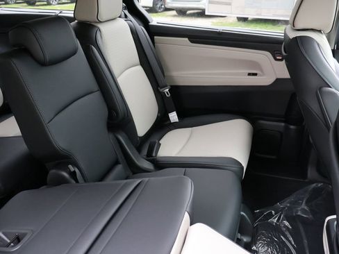 New 2026 Honda Odyssey Elite image 14
