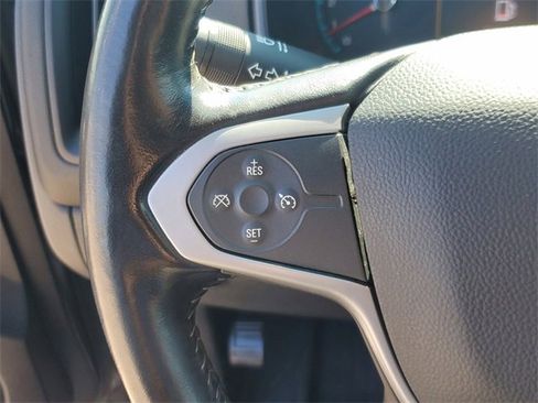 Used 2020 Chevrolet Colorado LT image 21