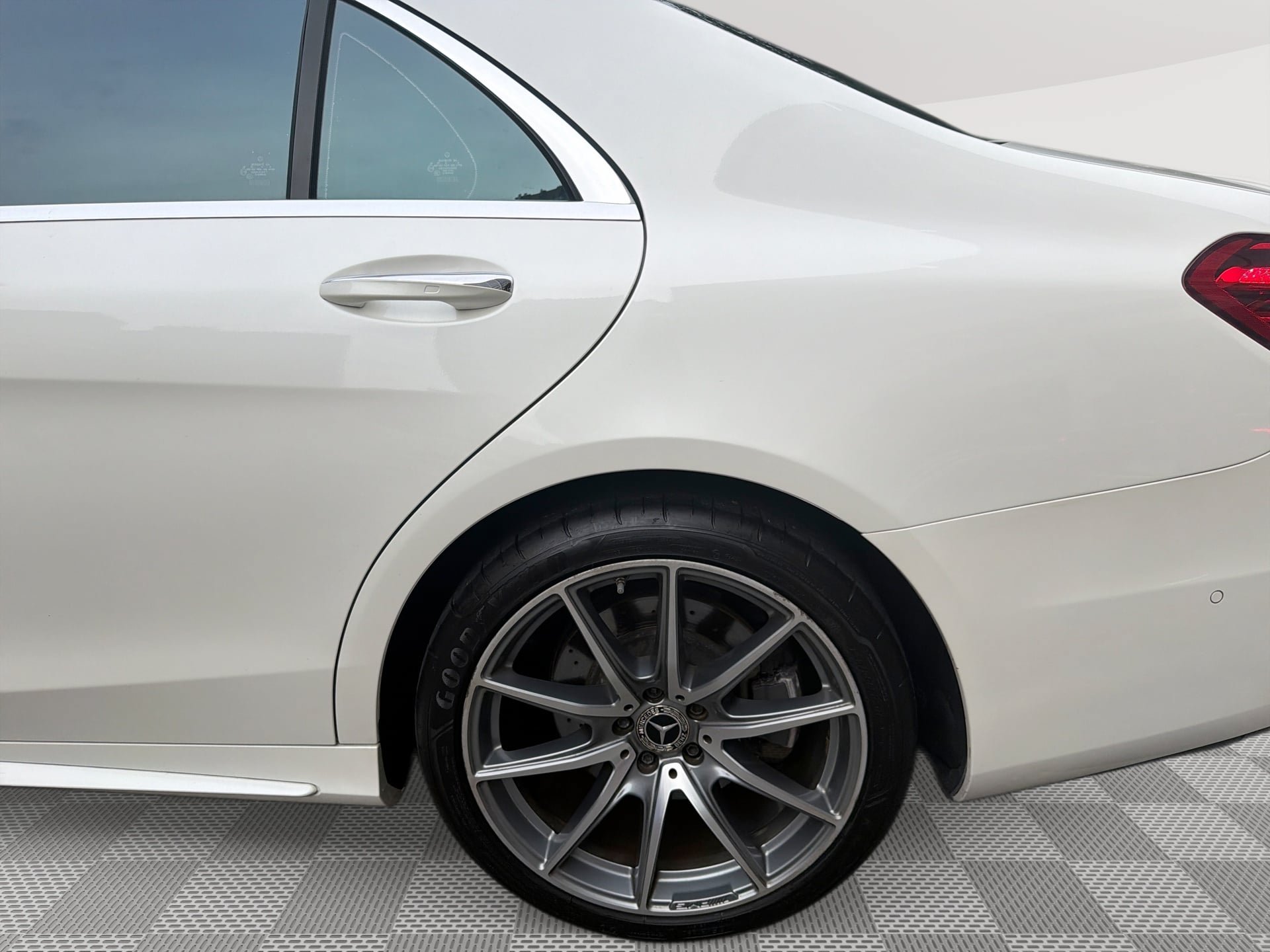 Used 2020 Mercedes-Benz S 560 Sedan image 29