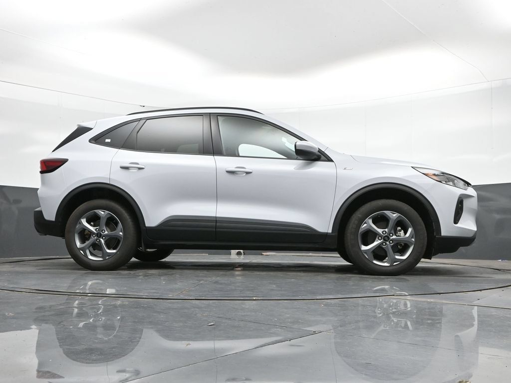 Used 2025 Ford Escape ST-Line Select AWD/4WD image 42