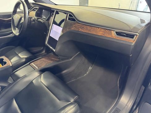 Used 2017 Tesla Model X 100D image 6