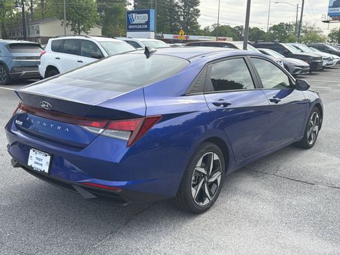Used 2023 Hyundai Elantra SEL w/ Convenience Package image 5