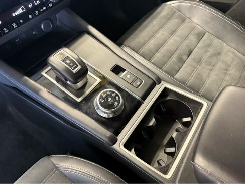 Used 2024 Mitsubishi Outlander SE AWD/4WD image 15