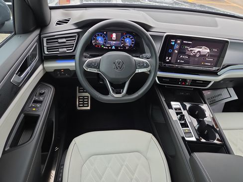 Certified 2026 Volkswagen Atlas Cross Sport SEL Premium R-Line AWD/4WD image 8
