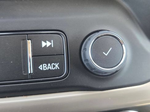 Used 2023 GMC Acadia Denali FWD image 29