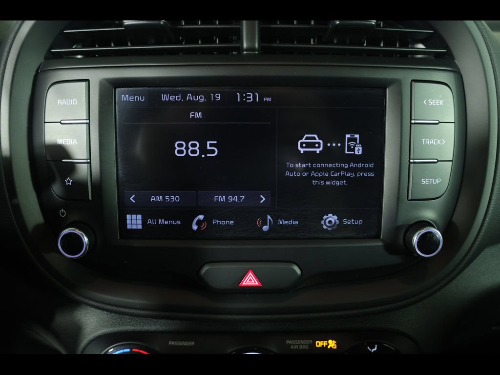 Used 2025 Kia Soul LX w/ LX Technology Package FWD image 24