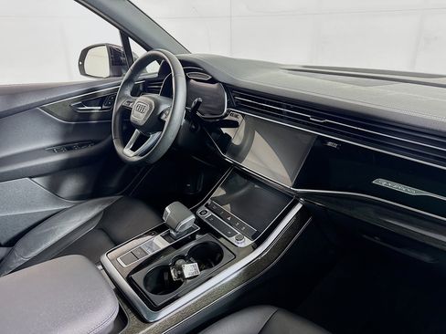 Used 2023 Audi Q7 2.0T Premium w/ Convenience Package image 29
