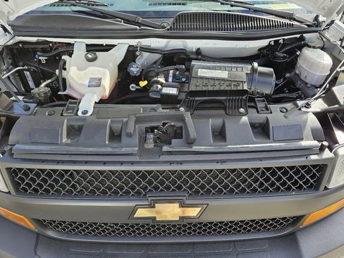 Used 2020 Chevrolet Express 3500 LS image 45