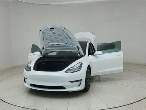 Used 2020 Tesla Model 3 Standard Range Plus image 71