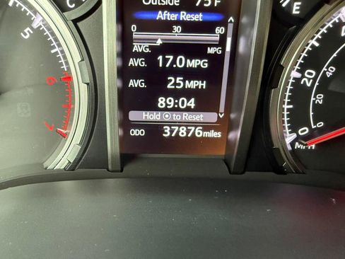 Used 2023 Toyota 4Runner TRD Off-Road Premium w/ Off Road Premium Plus Package image 17