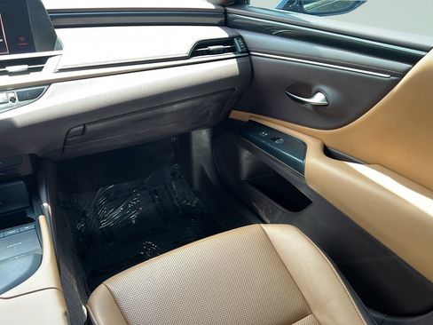Used 2021 Lexus ES 350 w/ Accessory Package FWD image 13