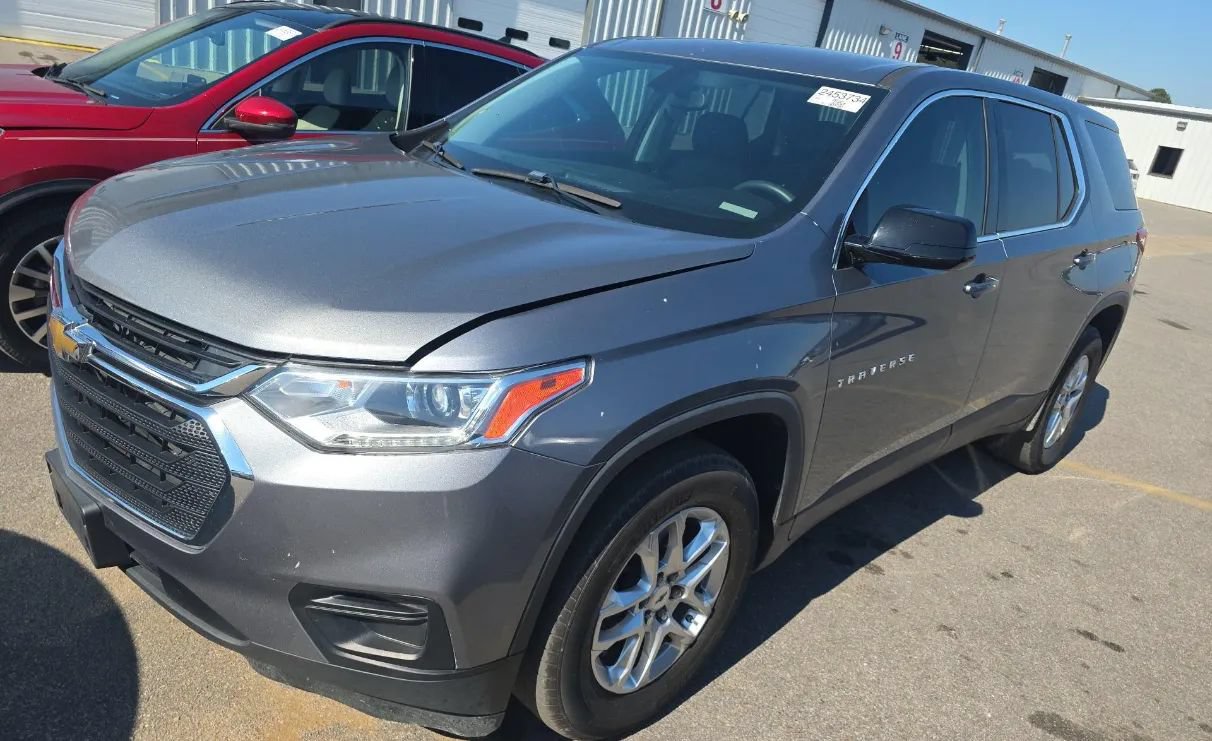 Used 2019 Chevrolet Traverse LS FWD image 1