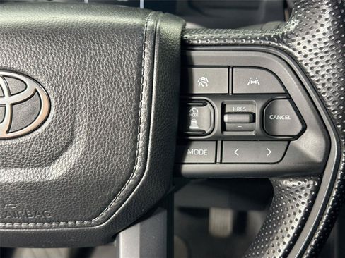 Used 2024 Toyota Tacoma SR5 AWD/4WD image 17