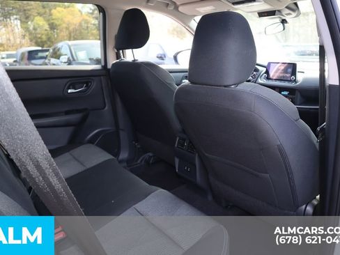 Used 2025 Nissan Rogue SV image 24