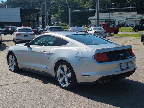 Used 2019 Ford Mustang GT Premium RWD image 6