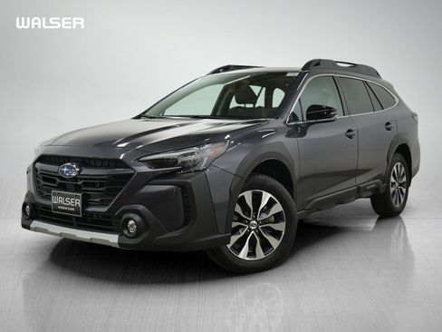 Used 2025 Subaru Outback Limited image 1