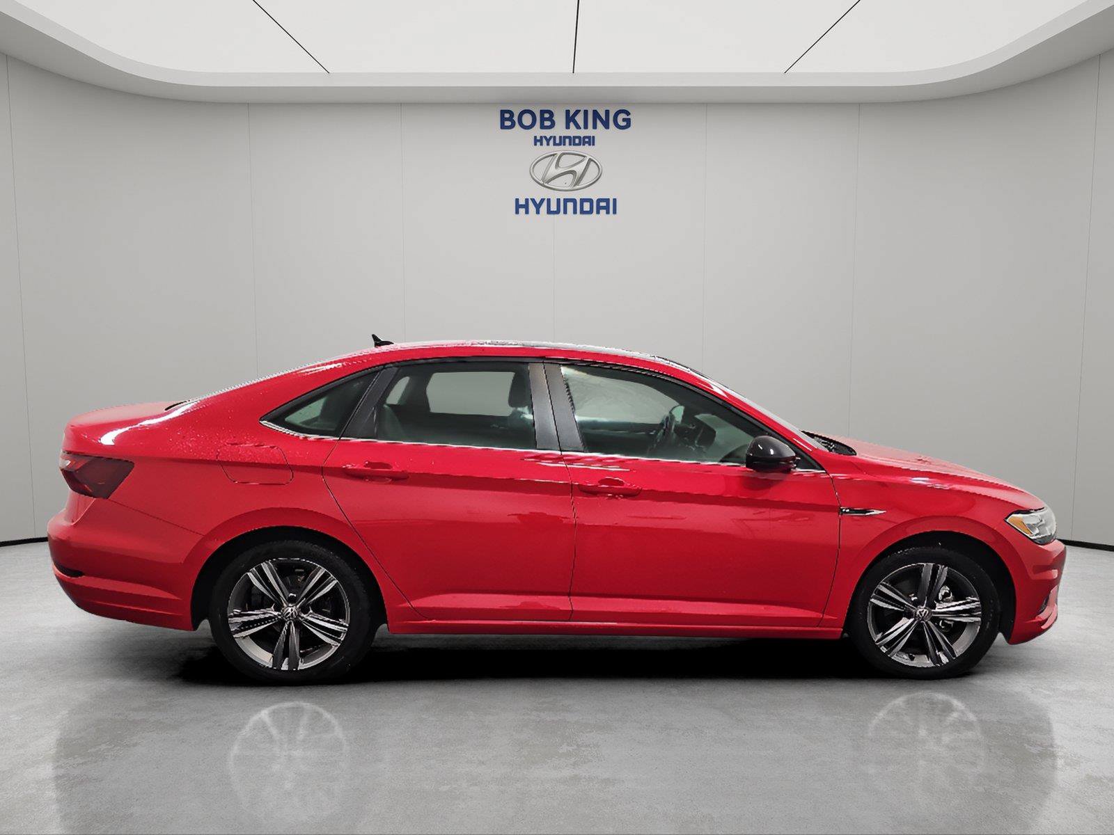 Used 2021 Volkswagen Jetta R-Line w/ R-Line Cold Weather Package FWD image 6