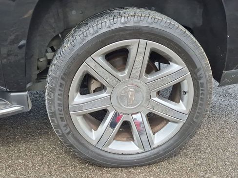 Used 2019 Cadillac Escalade ESV 2WD image 14