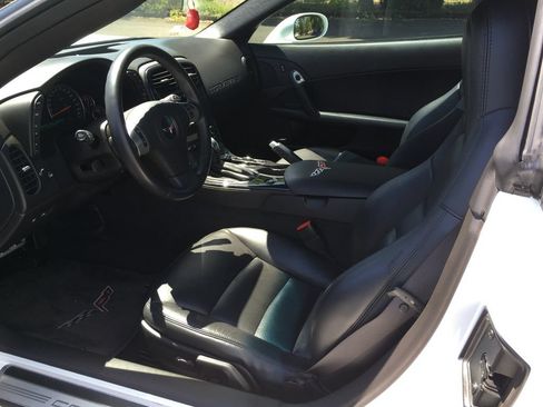 Used 2011 Chevrolet Corvette Coupe w/ Preferred Equipment Group RWD image 4