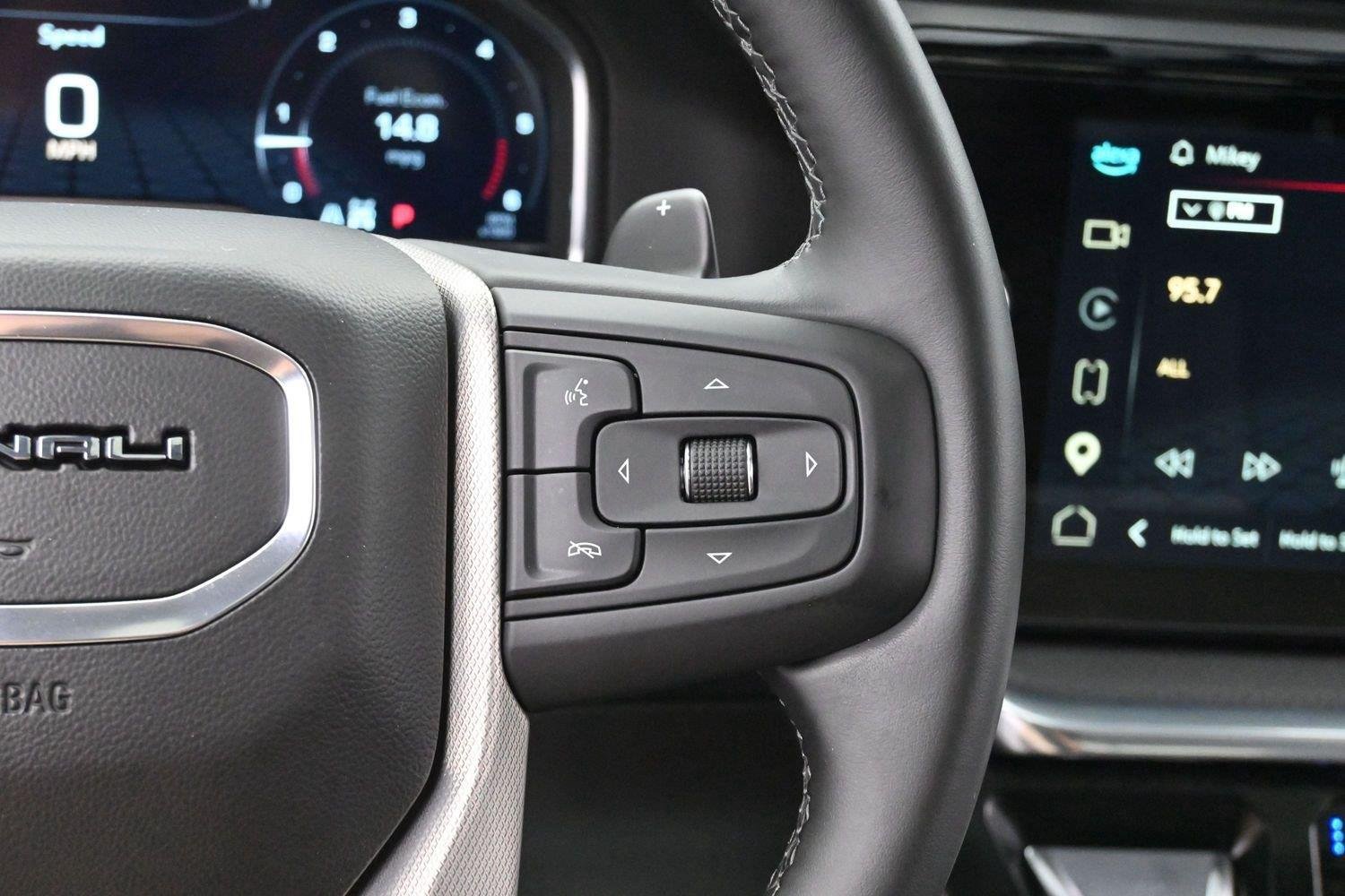 Used 2025 GMC Sierra 1500 Denali w/ Technology Package AWD/4WD image 17