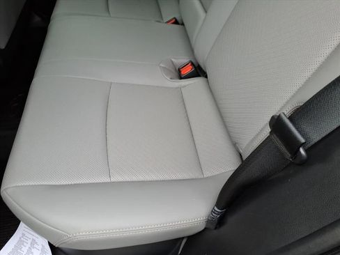 Used 2023 Toyota Venza Limited image 23