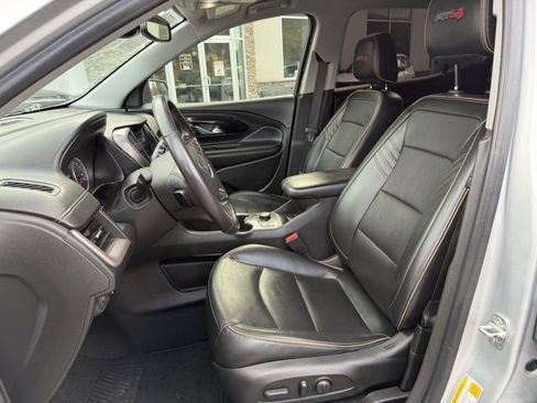 Used 2022 GMC Terrain AT4 image 17