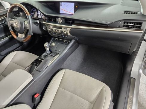 Used 2018 Lexus ES 350 w/ Navigation System Package FWD image 23