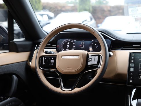 New 2026 Land Rover Range Rover Sport Dynamic SE image 17